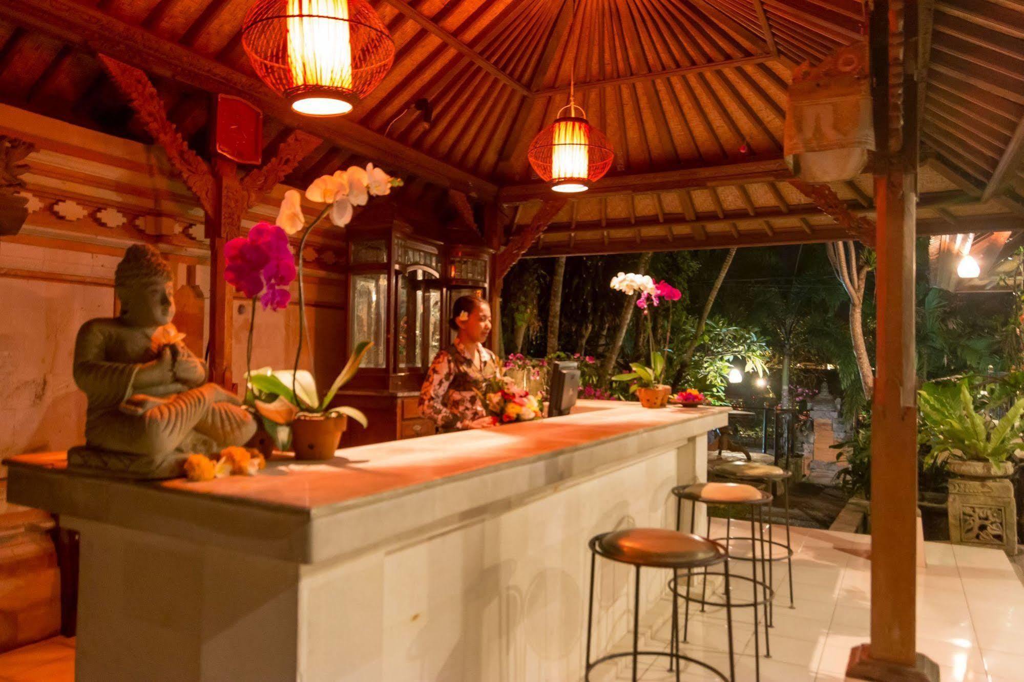 Depradha Ubud エクステリア 写真