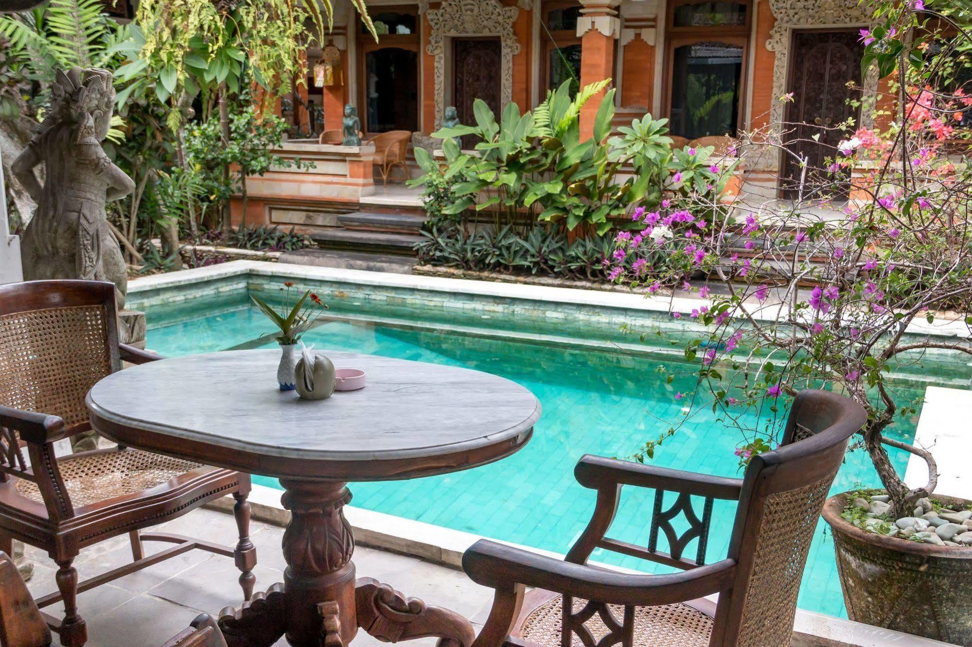 Depradha Ubud エクステリア 写真